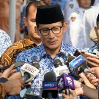 kaos-bekas-keringat-sandiaga-uno-laku-rp4-juta