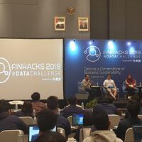 giliran-kota-kembang-disambangi-roadshow-finhacks-2018-datachallenge