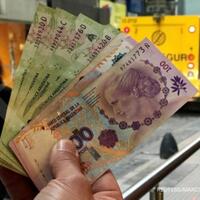 dalam-satu-kuartal-pdb-argentina-rontok-dari-39-ke--42