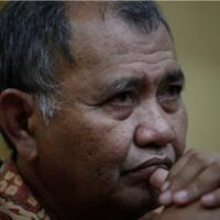 kpk-sebut-pertemuan-firli-tgb-kebetulan