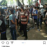 videonya-viral-di-medsos-tni-kasih-tempat-berlindung-mahasiswa-saat-ricuh-dengan-poli