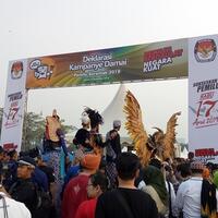 massa-deklarasi-kampanye-damai-memadati-monas