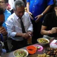 sandiaga-sarapan-soto-rp-5-ribuan