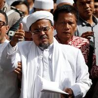 rizieq-serukan-nobar-film-pki-di-rumah-madrasah-hotel