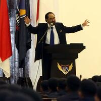 surya-paloh-apresiasi-dukungan-keluarga-gus-dur