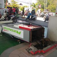 warga-di-palu-sulit-mendapatkan-bbm