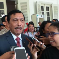 dolar-as-tembus-rp-15-ribu-luhut-nggak-masalah