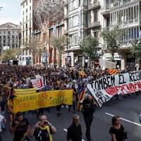 peringati-referendum-pendukung-kemerdekaan-catalonia-demo