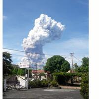 empat-kali-letusan-terjadi-di-gunung-soputan