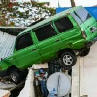 34-orang-ditemukan-tewas-di-gereja-sigi-sulteng-akibat-gempa-tim-sar-terhalang-lumpu