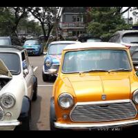 selebriti-dunia-yang-suka-naik-mobil-mini-cooper