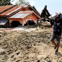 akses-4-kecamatan-di-sigi-masih-terputus