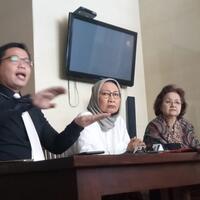 ratna-ngotot-pergi-meski-penyidikan-sudah-dimulai