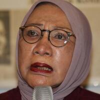 ratna-sarumpaet-resmi-ditahan
