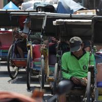 kebijakan-becak-dianggap-kemunduran-berpikir-gubernur-dki