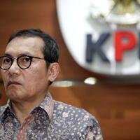 kpk-hati-hati-usut-dugaan-aliran-uang-ke-tito