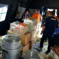 pengungsi-gempa-palu-heboh-mencari-keberadaan-16-ton-rendang-bantuan-sumbar