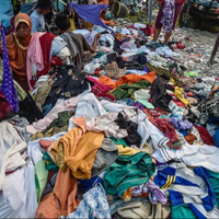 baju-sumbangan-korban-tsunami-palu-yang-terbuang