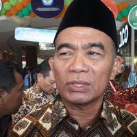 kemendikbud-lacak-sekolah-tempat-siswa-teriak-ganti-presiden