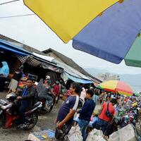 aktivitas-pusat-perbelanjaan-di-palu-semakin-normal