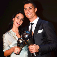 5-wags-cantik-dan-seksi-di-balik-pemain-sepakbola-terkenal