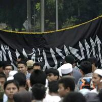 usai-pembakaran-bendera-mirip-hti-muncul-petisi-bubarkan-banser