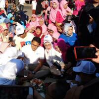 keluh-warga-ke-sandiaga-anak-saya-sampai-keleleran-cari-kerja