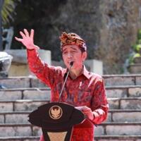 jokowi-bantah-ada-motif-politik-di-balik-dana-kelurahan