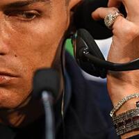 berasa-miskin-harga-jam-tangan-ronaldo-1150-kali-lipat-gaji-presiden-ri