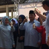 tak-suka-minum-susu-prabowo-saya-suka-minum-es-makanya-saya-lebih-pendek