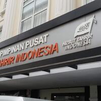 insiden-pembakaran-bendera-novel-bamukmin-sindir-kesesatan-said-aqil