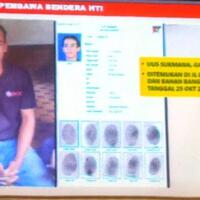 pria-pembawa-bendera-hti-yang-dibakar-di-garut-resmi-tersangka