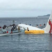 dapatkah-pesawat-komersial-mendarat-di-perairan-dengan-baik