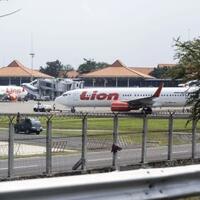 boeing-stock-plunges-after-its-737-goes-down-in-indonesia