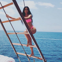 tajir-kim-kardashian-habiskan-rp45-miliar-buat-liburan-di-bali