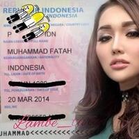 lucinta-luna-dukung-prabowo-sandiaga-2019-salam-2-jari-muah