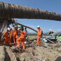 basarnas-evakuasi-delapan-jenazah-di-petobo