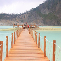 pesona-keindahan-kawah-putih-bandung-berikut-informasi-lengkapnya