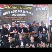 unik-pria-ini-keliling-dunia-mencari-benda-benda-yang-bertuliskan-namanya