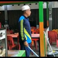 perintahkan-tutup-warung-saat-azan-wabup-aceh-besar-pukul-meja