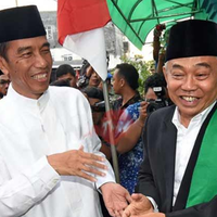kesaksian-kiai-asep--jokowi-sujud-jari-kakinya-menghadap-kiblat