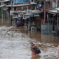 jakarta-timur-jakarta-selatan-banjir-akibat-luapan-kali-ciliwung