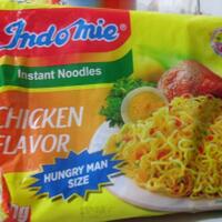 diimingi-indomie-warga-nigeria-berbondong-bondong-bawa-anaknya-imunisasi