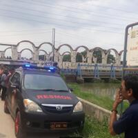 penyelam-cari-bukti-utama-pembunuhan-satu-keluarga