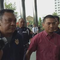 bupati-pakpak-bharat-digiring-ke-kpk