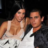 kourtney-kardashian-ngobrol-bareng-scott-disick-dan-sofia-richie-soal-apa