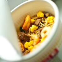 unik-7-mie-instan-cup-ini-punya-rasa-matcha-hingga-honey