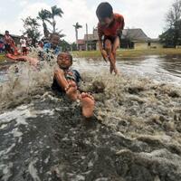 kawasan-kapuk-jakbar-tergenang-akibat-hujan-deras