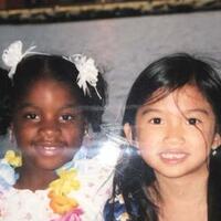 gadis-ini-berhasil-bertemu-sahabatnya-lewat-twitter-setelah-12-tahun-berpisah