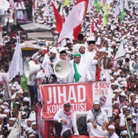 dosen-paksa-mahasiswa-ikut-reuni-212-universitas-ibnu-khaldun-siapkan-sanksi